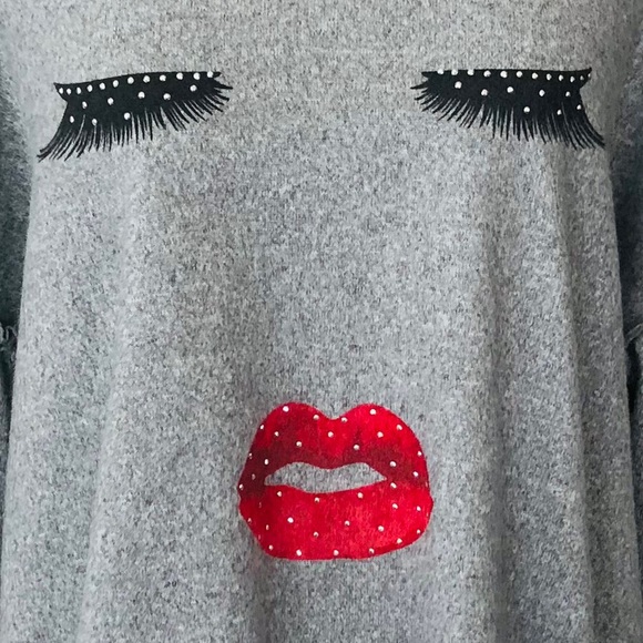 $10 SALE! LOVE + LUXE Heather Gray Eyelashes Lips Face Long Sleeves Sweater XL - Picture 2 of 12